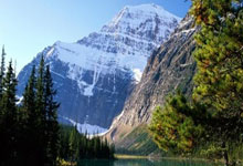 西甲第21輪巴塞羅那2-1畢爾巴鄂競技 梅西任意球破門打進職業生涯第650球.